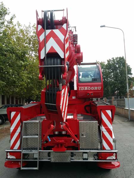 Mobile cranes-moving-machinery-sheds