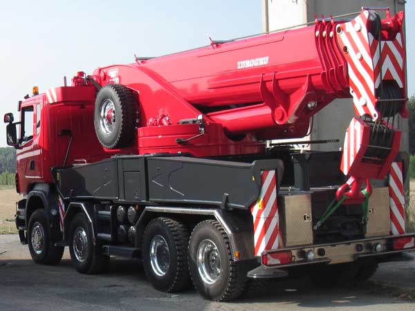 Production-to-measure-mobile cranes Hydro-cranes-for-exceptional-lifting-under-load